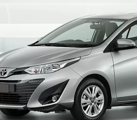 Ốp trang trí đèn pha - Màu đen sần (Dùng cho xe E MT, E CVT)