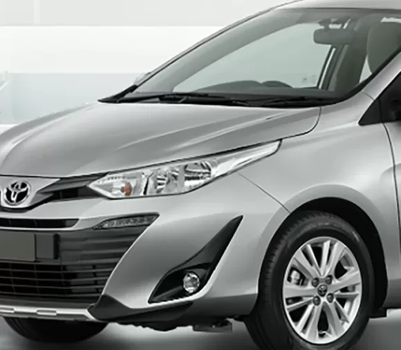 Ốp trang trí đèn pha mạ Chrome (Dùng cho xe E MT, E CVT)